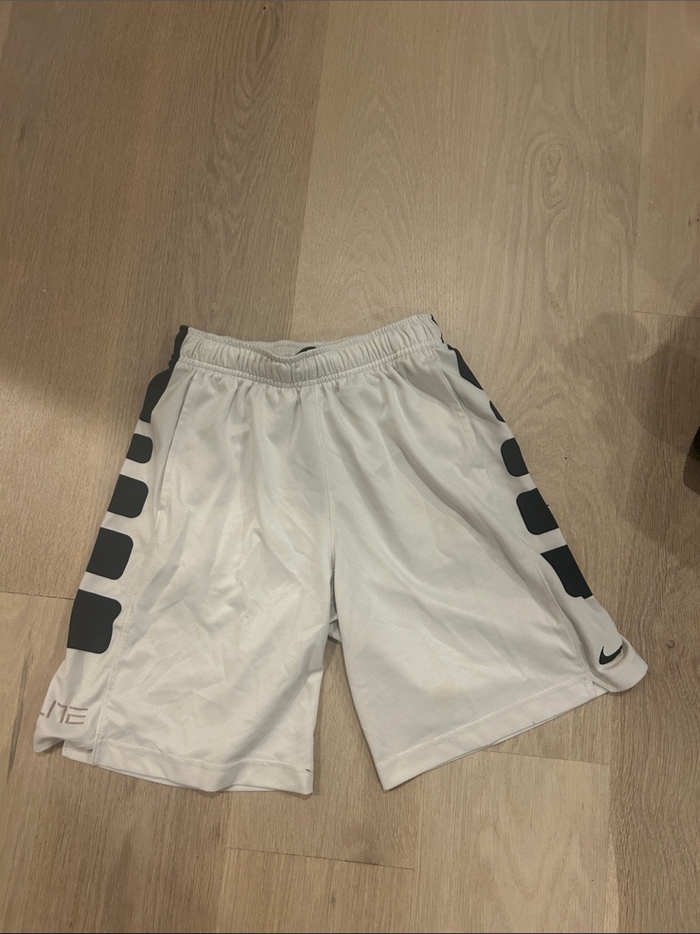 Nike Kids Dri Fit Athletic Shorts with Black Side Accents (Boys small)